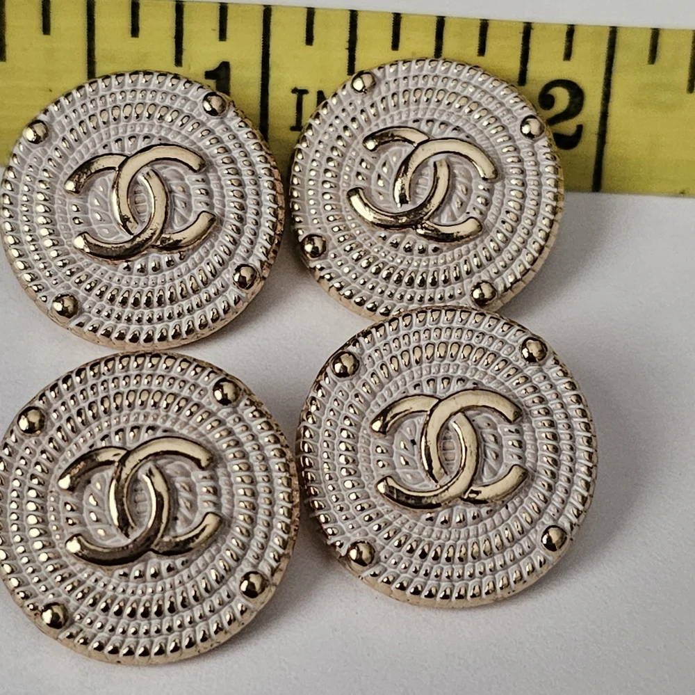 LOT OF 4 BUTTONS NEW,UNWORN - Picture 3 of 5